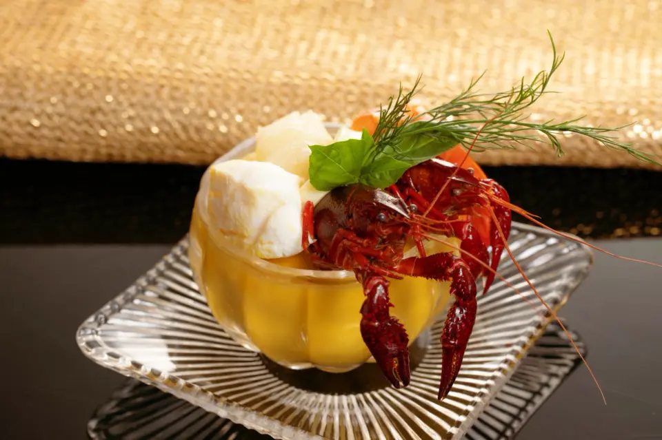 香港九龍維景酒店｜棕櫚閣西餐廳｜鮑魚、花膠、燕窩、美國肉眼牛排自助晚餐｜酒店自助餐優惠