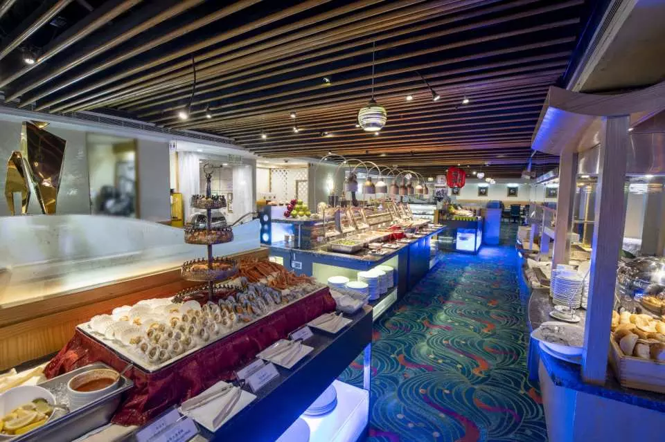 香港九龍維景酒店｜棕櫚閣西餐廳｜鮑魚、花膠、燕窩、美國肉眼牛排自助晚餐｜酒店自助餐優惠