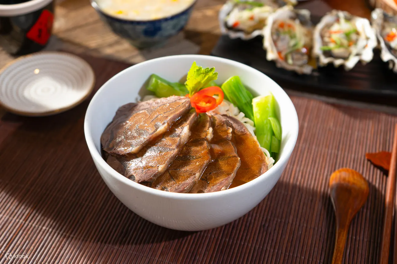 香港西環萬怡酒店自助餐｜MoMo Cafe｜自助午餐、自助晚餐｜刺身、冰鎮海鮮、各款美食、Movenpick 雪糕