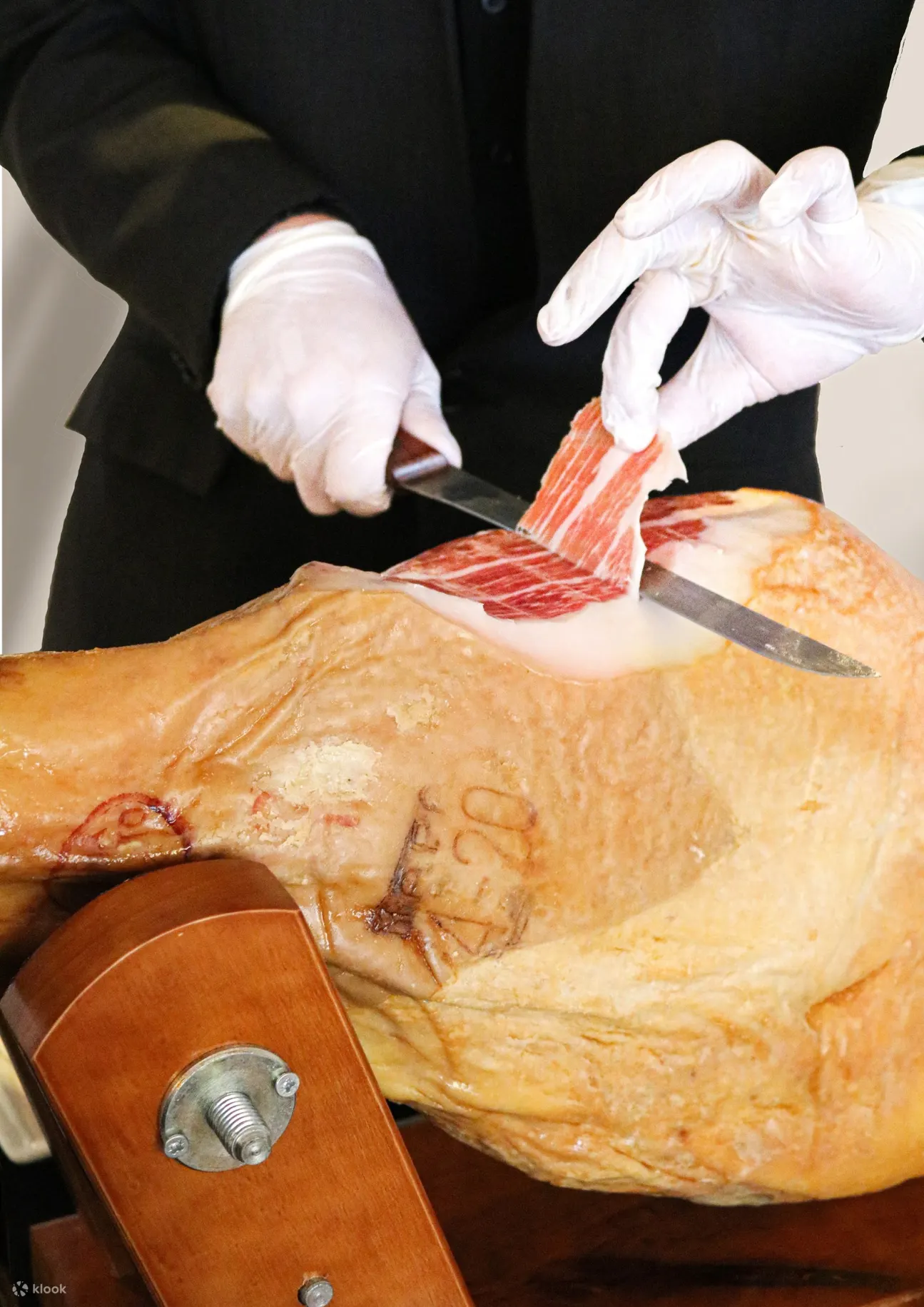 香港西環萬怡酒店自助餐｜MoMo Cafe｜自助午餐、自助晚餐｜刺身、冰鎮海鮮、各款美食、Movenpick 雪糕