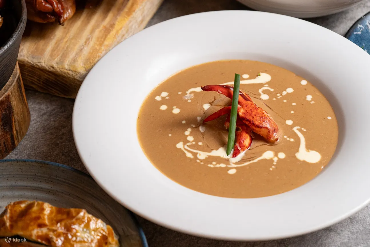 香港西環萬怡酒店自助餐｜MoMo Cafe｜自助午餐、自助晚餐｜刺身、冰鎮海鮮、各款美食、Movenpick 雪糕